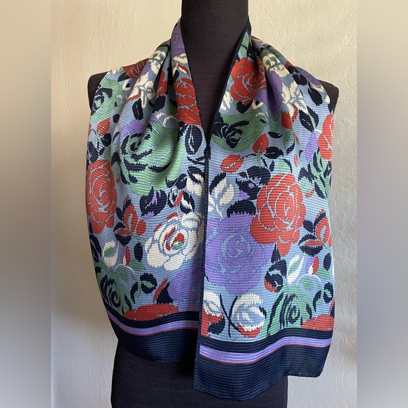 Echo floral silk scarf - Picture 3 of 12